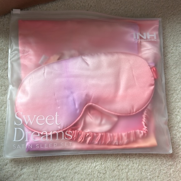 Insert Name Here Sweet Dreams Satin Sleep Set - Picture 3 of 3